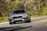Volvo V60 D4 Momemtum 2018 года (UK)